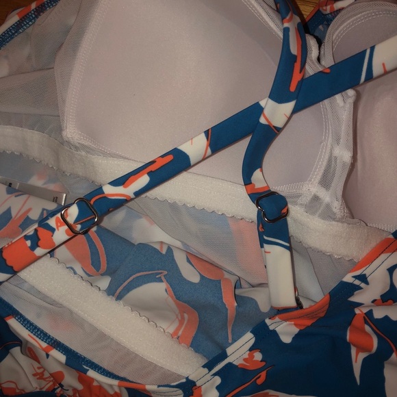 Sun & Sea Floral One Piece - Picture 7 of 7